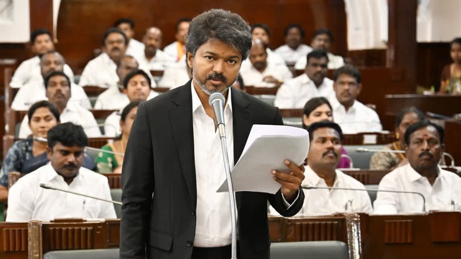 கோட்டை முதல் டெல்லி வரை: முதலமைச்சராகப் பதவியேற்ற பின் முதன்முறையாக நாளை டெல்லி செல்கிறார் முதலமைச்சர் விஜய்! பிரதமர் நரேந்திர மோடியுடன் அவசர சந்திப்பு!