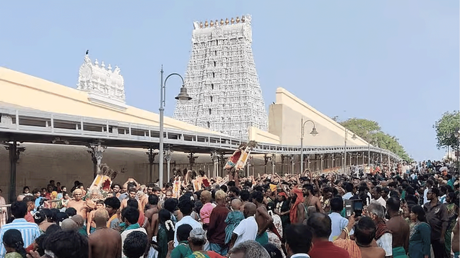 திருச்செந்தூர் முருகன் கோயிலில் இன்று முதல் 4 நாட்களுக்கு ரூ.100 கட்டண தரிசனம் ரத்து – கோயில் நிர்வாகம் அதிரடி!