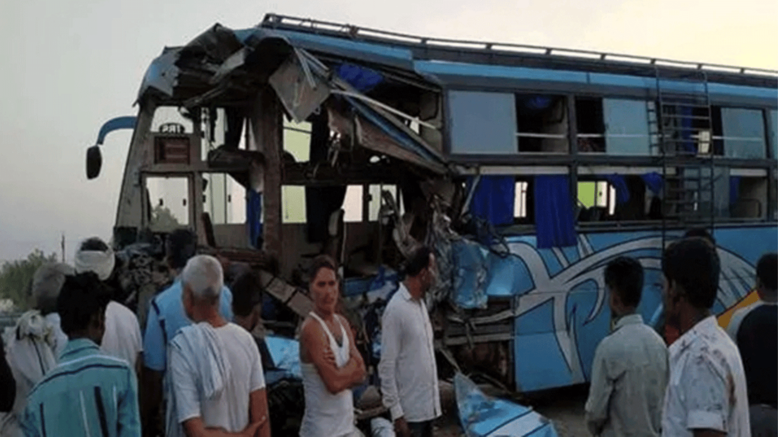 நெல்லையில் நள்ளிரவில் பயங்கரம்: லாரி மீது ஆம்னி பேருந்து மோதி கோர விபத்து! வேளாங்கண்ணியிலிருந்து திருவனந்தபுரம் சென்றபோது விபரீதம் – 20க்கும் மேற்பட்டோர் படுகாயம்!
