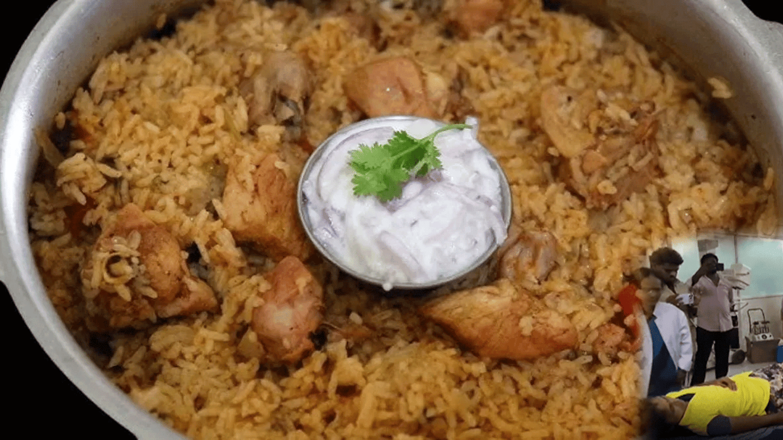 ஸ்ரீபெரும்புதூரில் பயங்கரம்! சிக்கன் பிரியாணி சாப்பிட்ட 100 தொழிலாளர்களுக்கு உடல்நலக்குறைவு! சென்னை கந்தன்சாவடி சிக்கன் விநியோக நிறுவனத்தை மூட அதிரடி ஆணை!