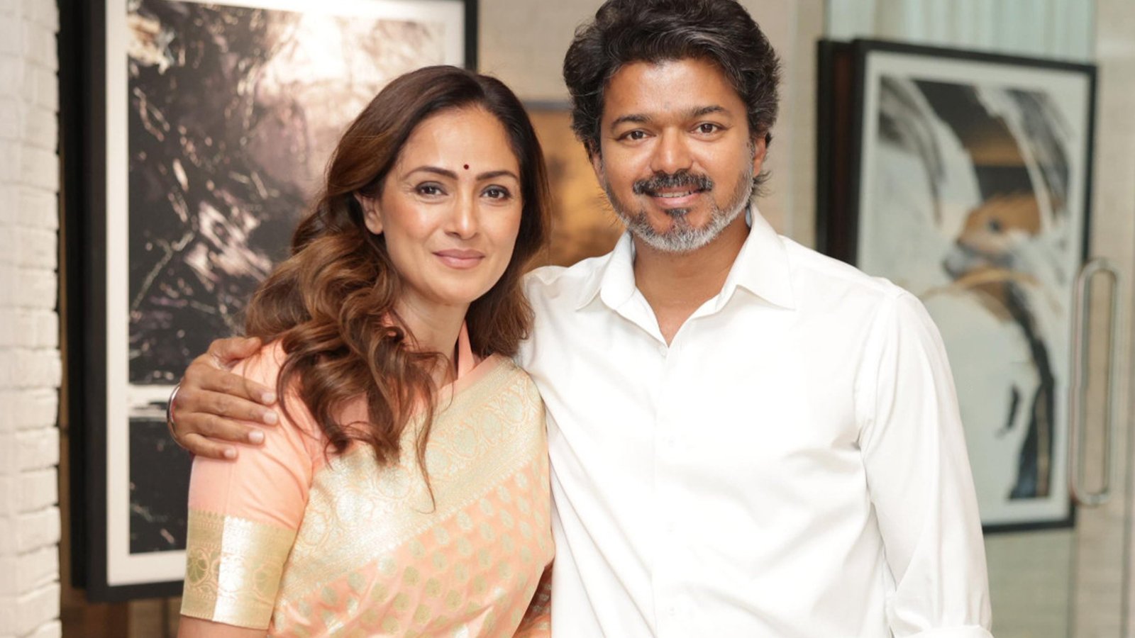 முதல்வர் விஜய்யைச் சந்தித்த நடிகை சிம்ரன்: "அவர் கொஞ்சமும் மாறவில்லை!" - நெகிழ்ச்சியுடன் பகிர்ந்த புகைப்படம்