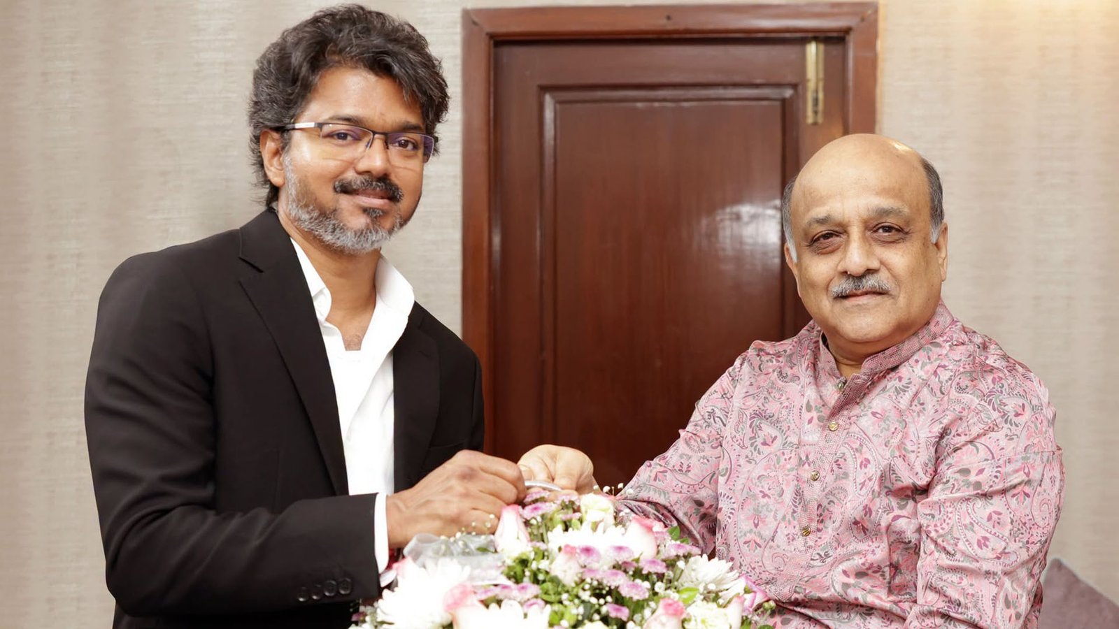 சென்னை உயர்நீதிமன்ற தலைமை நீதிபதியுடன் முதலமைச்சர் விஜய் மரியாதை நிமித்தமான சந்திப்பு!