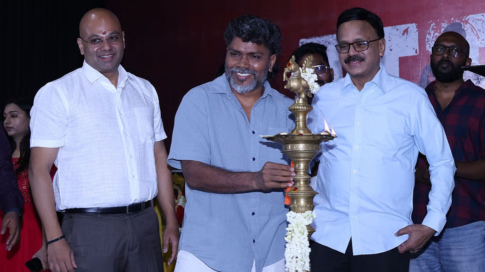 வாலிபால் விளையாட்டை மையமாகக் கொண்டு உருவாகும் 'அட்டாக்கர்' - பூஜையுடன் படப்பிடிப்பு தொடக்கம்!