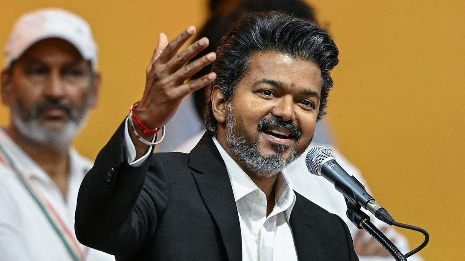 முதலமைச்சராகப் பதவியேற்ற பிறகு முதல் முறையாக கரூர் செல்லும் முதல்வர் விஜய்!