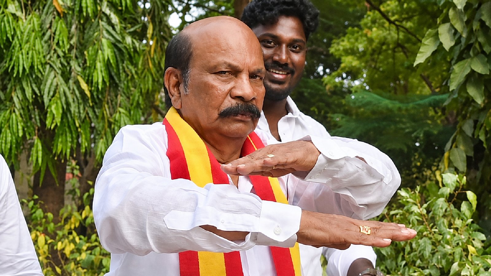 “கொளத்தூர் எம்.எல்.ஏ. வி.எஸ். பாபு மருத்துவமனையில் அனுமதி”