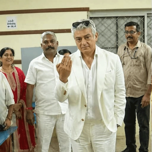 சென்னை திருவான்மியூரில் முதல் நபராக வாக்கு செலுத்தினார் நடிகர் அஜித்குமார்!
