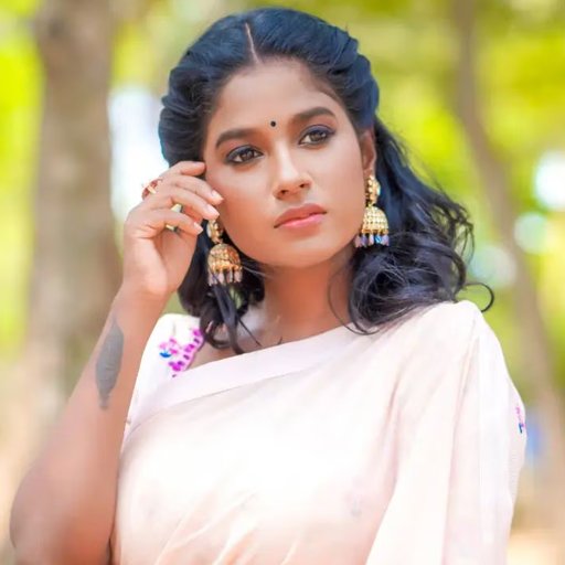 புதிய கார் வாங்கிய ‘சுந்தரி’ சீரியல் புகழ் கேப்ரியல்லா! மகளுடன் இருக்கும் கியூட் புகைப்படங்கள்!